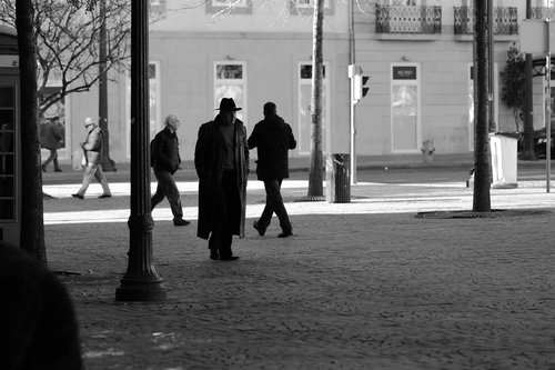 This is why talking to strangers is scary (and why it shouldn't be)