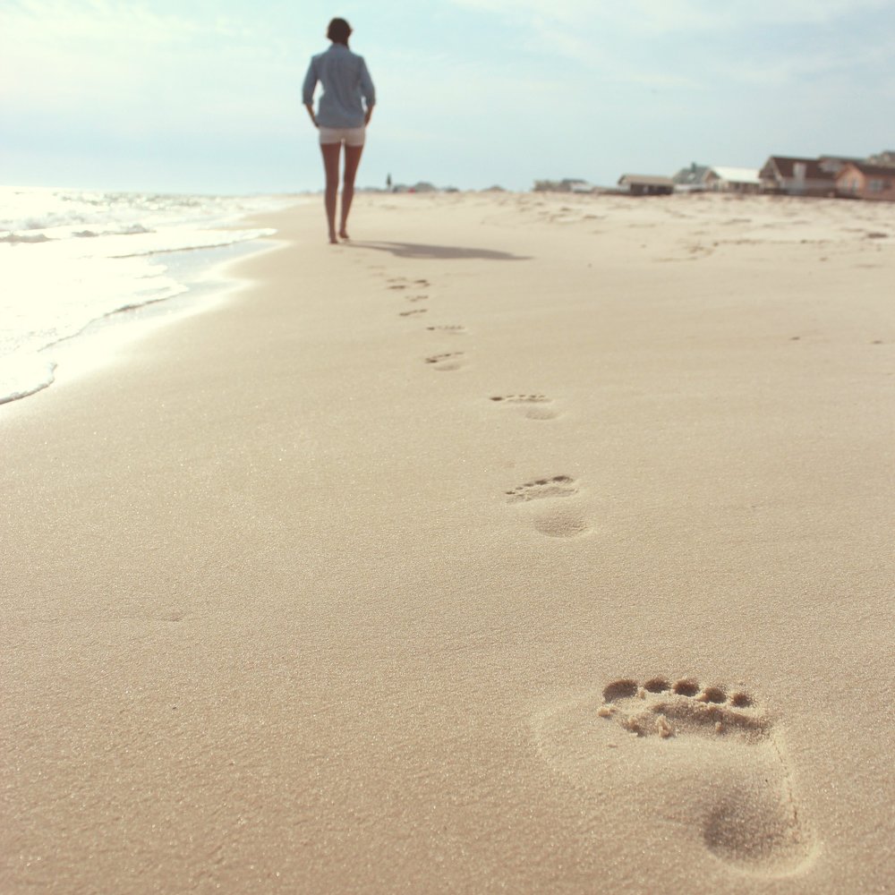 Floss one tooth. Write one sentence.